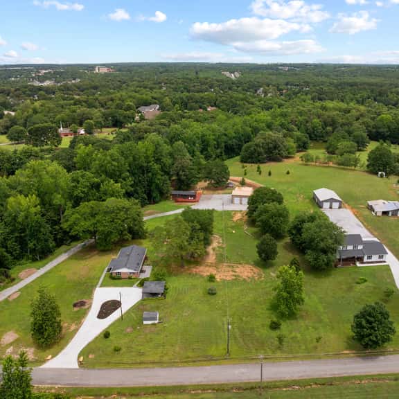 Spacious Multi Family Estate, Sleeps 29; Teams, Reunions - Image 1