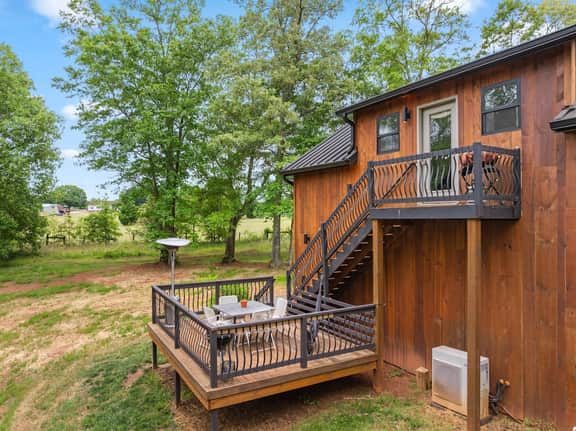 Modern Countryside Retreat - Home & Guest Apt